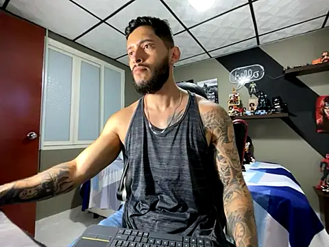 Snapshot of marcel_crawford96 chatting on November 30, 1:15 pm marcel crawford96 online show from November 30, 1:15 pm