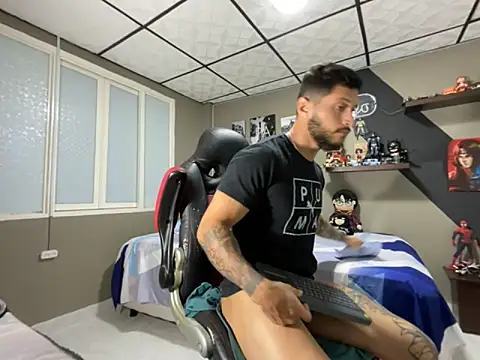 Snapshot of marcel_crawford96 chatting on December 3, 11:19 am marcel crawford96 online show from December 3, 11:19 am