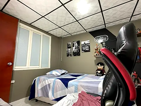 Snapshot of marcel_crawford96 chatting on December 5, 12:14 pm marcel crawford96 online show from December 5, 12:14 pm