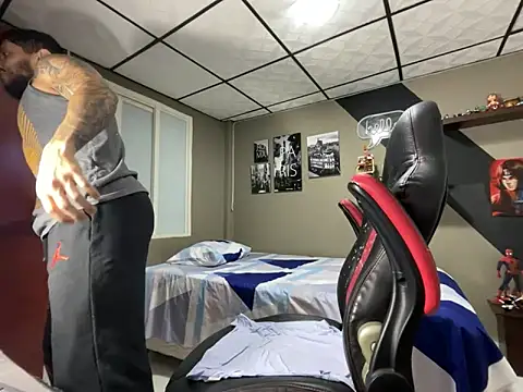 Snapshot of marcel_crawford96 chatting on December 15, 11:25 am marcel crawford96 online show from December 15, 11:25 am