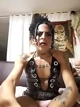 Snapshot of MaraVililhosa chatting on February 12, 2:56 am MaraVililhosa online show from February 12, 2:56 am