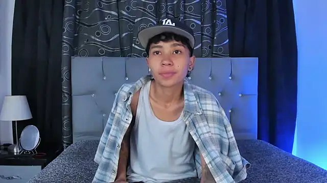 Snapshot of nova_sex01 chatting on January 18, 4:15 am nova sex01 online show from January 18, 4:15 am