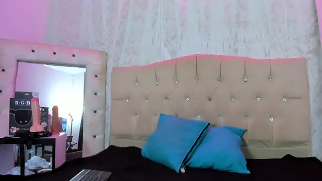 Snapshot of nova_sex01 chatting on November 18, 4:50 am nova sex01 online show from November 18, 4:50 am