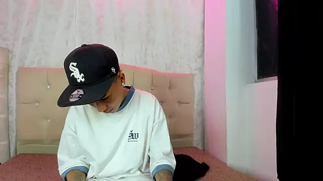 Snapshot of nova_sex01 chatting on November 20, 5:29 am nova sex01 online show from November 20, 5:29 am