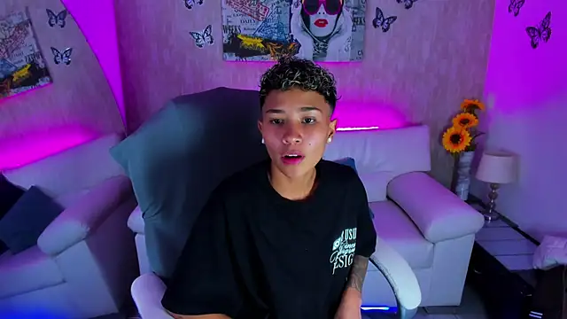 Snapshot of nova_sex01 chatting on November 28, 3:42 am nova sex01 online show from November 28, 3:42 am