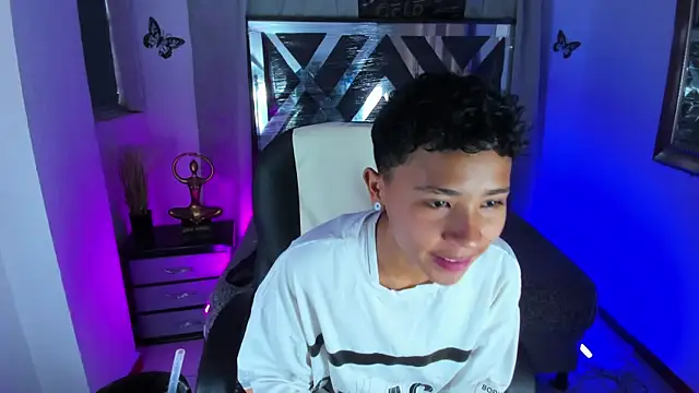 nova sex01 online show from May 4, 9:33 pm