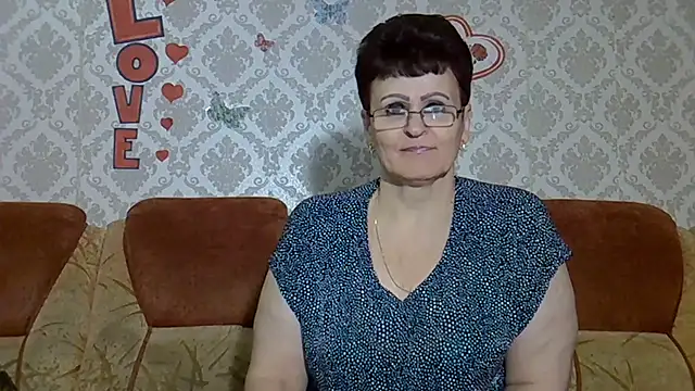 PaulaGolden online show from October 1, 11:49 am