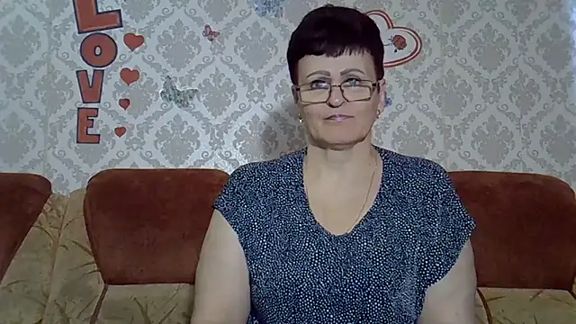 PaulaGolden online show from October 31, 9:43 am