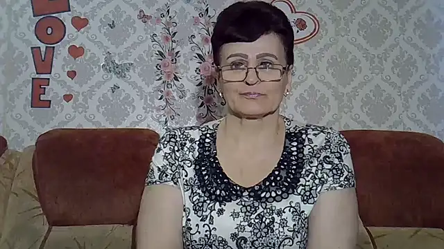 Snapshot of PaulaGolden chatting on July 8, 5:39 pm PaulaGolden online show from July 8, 5:39 pm
