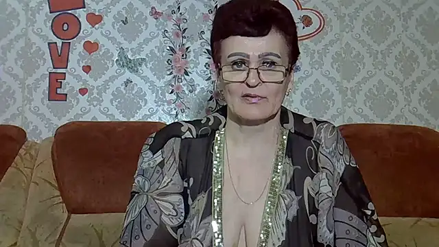 Snapshot of PaulaGolden chatting on July 28, 8:01 pm PaulaGolden online show from July 28, 8:01 pm
