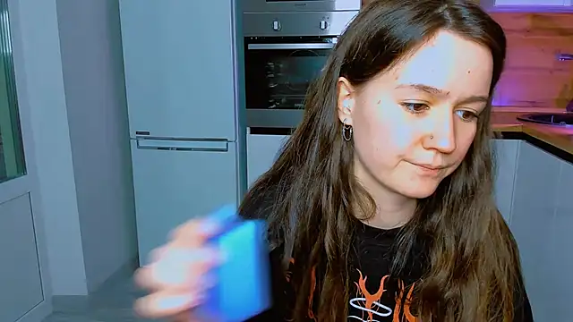 Snapshot of ameli_moon chatting on March 1, 4:22 pm ameli moon online show from March 1, 4:22 pm