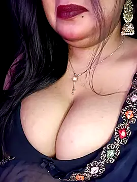 Suhanakhan00 online show from March 22, 11:00 am