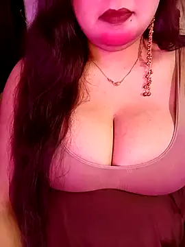 Suhanakhan00 online show from March 22, 5:27 pm