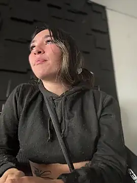 Sophie LS online show from January 14, 2:33 pm