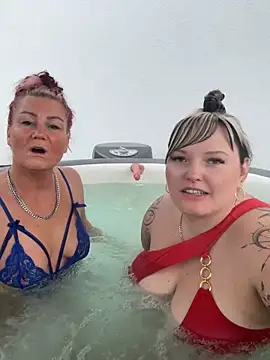 Snapshot of CurvyAngelina_Official chatting on October 4, 4:16 pm CurvyAngelina Official online show from October 4, 4:16 pm