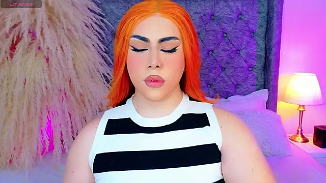 Snapshot of astridjonness chatting on October 2, 1:56 am astridjonness online show from October 2, 1:56 am