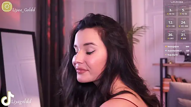 Snapshot of Liya_Gold_ chatting on December 11, 11:21 pm Liya Gold  online show from December 11, 11:21 pm