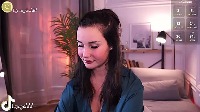 Snapshot of Liya_Gold_ chatting on December 20, 5:51 pm Liya Gold  online show from December 20, 5:51 pm