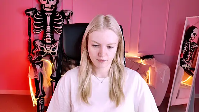 Snapshot of GraceGlamour chatting on October 22, 5:08 am GraceGlamour online show from October 22, 5:08 am