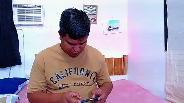 lucasandSofi online show from November 2, 4:09 pm