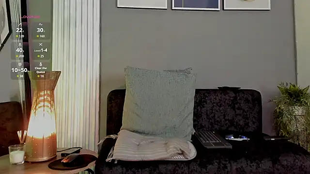Snapshot of thomas_eliotts chatting on July 1, 7:35 pm thomas eliotts online show from July 1, 7:35 pm