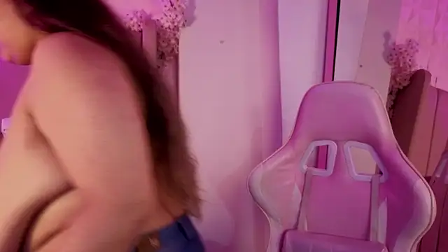 MollyBigBoobs12 online show from June 5, 8:36 pm