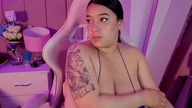 MollyBigBoobs12 online show from June 9, 9:15 pm