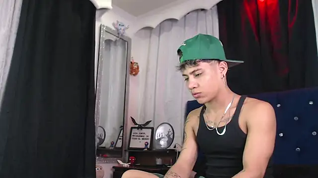 Sexys Boys Hot1 online show from July 11, 1:08 am