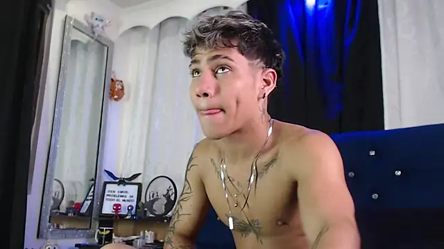 Sexys Boys Hot1 online show from July 14, 2:05 am