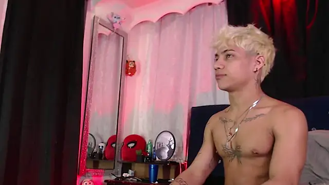Sexys Boys Hot1 online show from July 26, 1:14 am