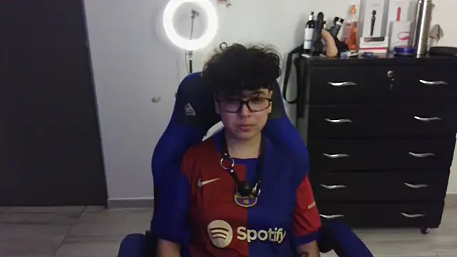 thomascooper7 online show from January 30, 3:00 am