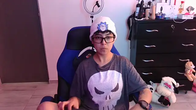 thomascooper7 online show from November 10, 6:18 pm