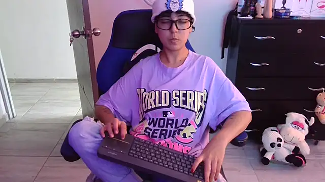 thomascooper7 online show from December 20, 6:59 pm