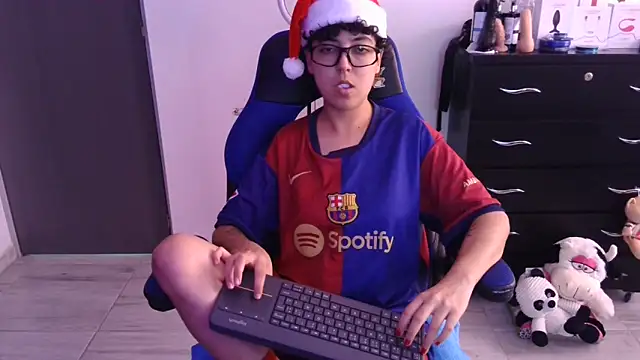 thomascooper7 online show from December 21, 6:59 pm