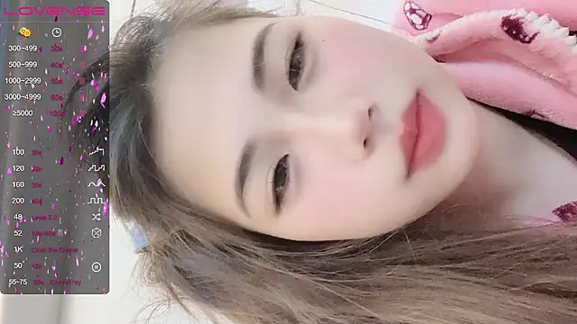 Snapshot of MM_YY_SS chatting on February 10, 10:09 am MM YY SS online show from February 10, 10:09 am