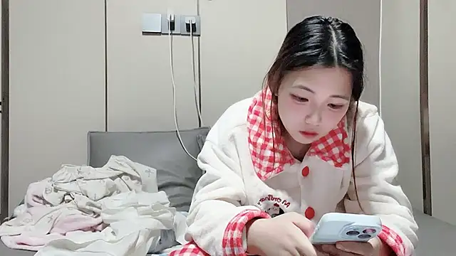 Snapshot of MM_YY_SS chatting on November 14, 2:16 pm MM YY SS online show from November 14, 2:16 pm