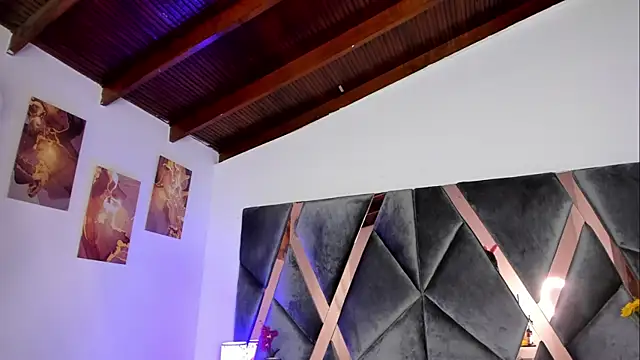 Snapshot of Milan_ebony chatting on July 27, 12:34 pm Milan ebony online show from July 27, 12:34 pm