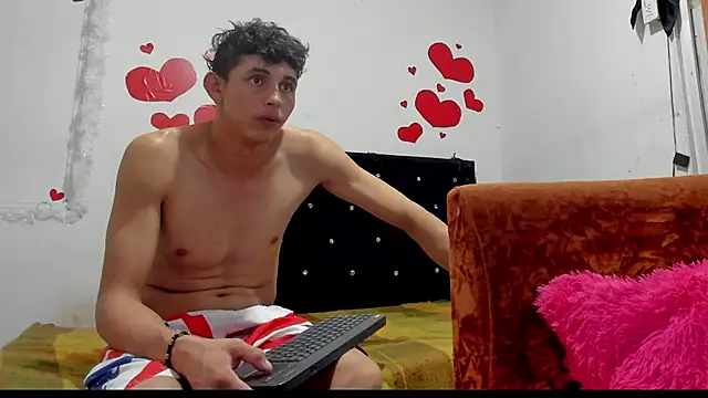 Snapshot of chloe_evanx_ chatting on March 1, 10:10 pm chloe evanx  online show from March 1, 10:10 pm