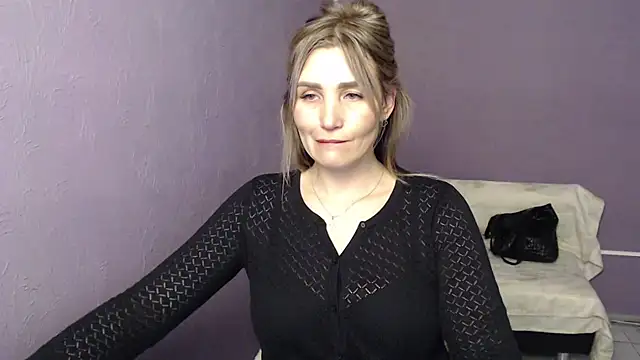 Snapshot of _sexy_lady chatting on October 21, 1:01 pm sexy lady online show from October 21, 1:01 pm