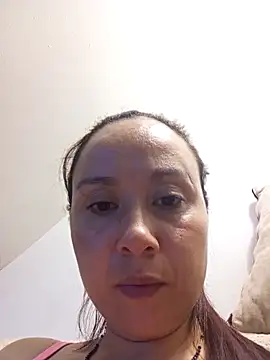 Snapshot of RenataSexy_ chatting on February 24, 3:23 am RenataSexy online show from February 24, 3:23 am