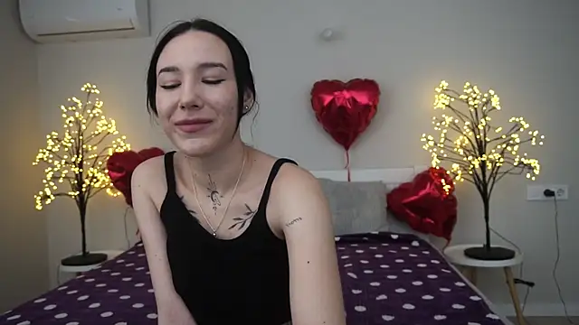 Snapshot of NikkiGoldSide chatting on March 3, 1:42 pm NikkiGoldSide online show from March 3, 1:42 pm