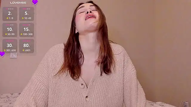 sleeeep y online show from December 18, 11:40 pm