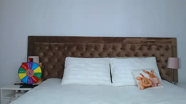 Snapshot of Aylinhoney08 chatting on October 13, 2:22 am Aylinhoney08 online show from October 13, 2:22 am