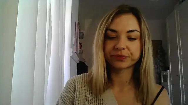 Snapshot of ashley_xlove chatting on March 12, 7:35 am ashley xlove online show from March 12, 7:35 am