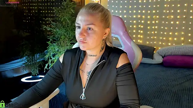 Debbie Taylor online show from July 21, 5:26 pm