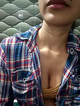 Snapshot of Rajni-Mehra chatting on November 27, 5:42 am Rajni-Mehra online show from November 27, 5:42 am