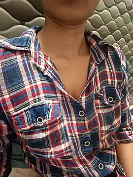 Snapshot of Rajni-Mehra chatting on November 30, 5:44 am Rajni-Mehra online show from November 30, 5:44 am