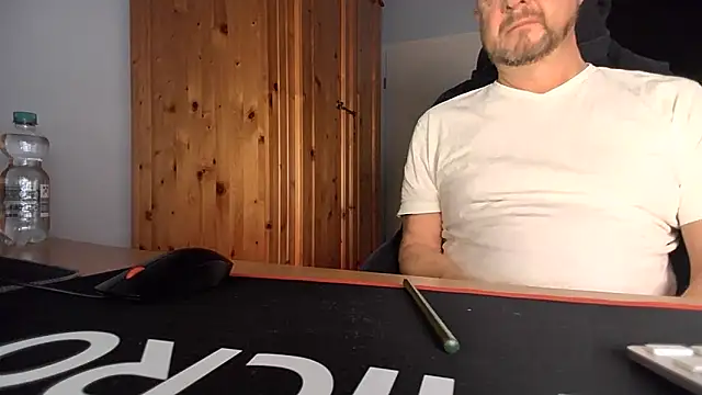 Snapshot of Tom_PP_cgn chatting on November 7, 5:07 am Tom PP cgn online show from November 7, 5:07 am