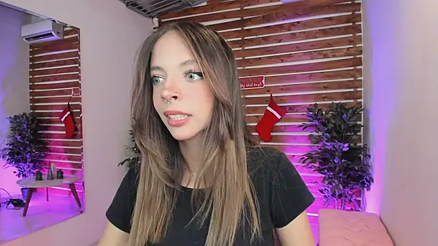 Snapshot of Sapphire_Venuss chatting on December 20, 10:00 pm Sapphire Venuss online show from December 20, 10:00 pm