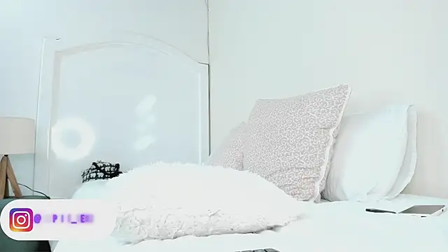 Snapshot of Sapphire_Venuss chatting on January 11, 12:33 am Sapphire Venuss online show from January 11, 12:33 am
